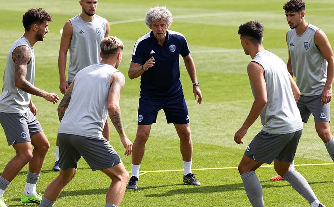 Ronaldo bị treo 30 ngày: điều 160(1), khoản phạt 255 euro và ba khoảng trống không ai chịu điền