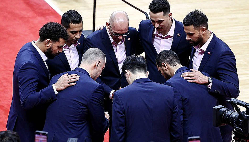Cedi Osman bùng nổ 31 điểm cho PAOK: Bài toán ba điểm và cái bẫy mẫu nhỏ Cedi Osman bùng nổ 31 điểm cho PAOK: Bài toán ba điểm và cái bẫy mẫu nhỏ