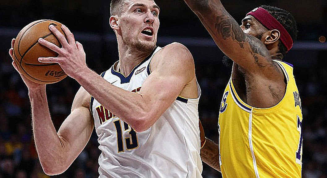 Efes hạ Lokomotiv Kuban tại Gloria Cup: Một trận giao hữu không đủ để kết luận Efes hạ Lokomotiv Kuban tại Gloria Cup: Một trận giao hữu không đủ để kết luận