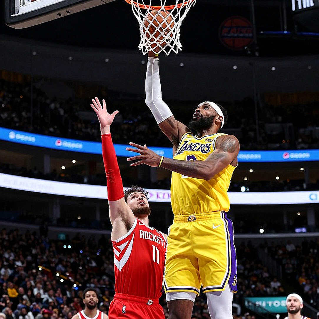Khai màn ACB: Valencia gục ngã trên sân nhà, Real Madrid thoát hiểm bằng bản năng kết liễu Khai màn ACB: Valencia gục ngã trên sân nhà, Real Madrid thoát hiểm bằng bản năng kết liễu