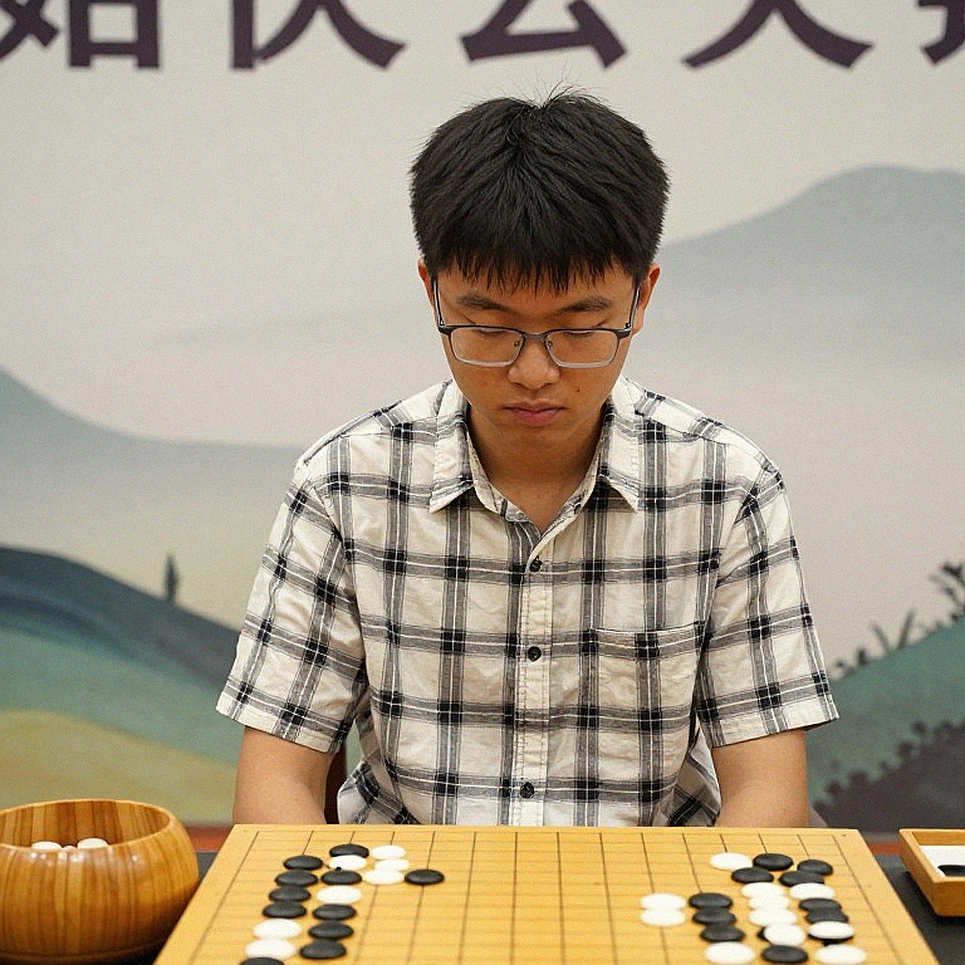 The Chess Transfer Window: Money, Contracts and the Gap Between Elo Numbers The Chess Transfer Window: Money, Contracts and the Gap Between Elo Numbers