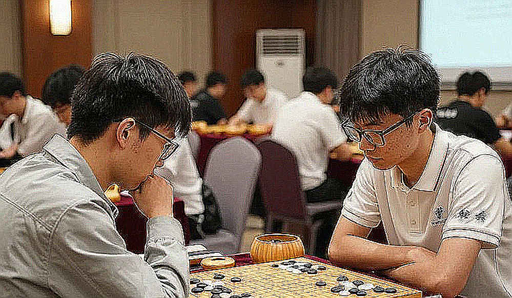 ChessBase gọi tên Kostya Kavutskiy: Khi người thầy cờ vua trở thành thương hiệu