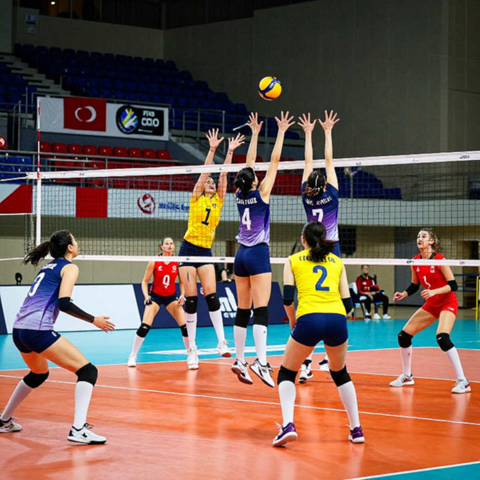 Lublin quét Zawiercie 3-0 ở Siêu cúp Ba Lan: set 34-32 phơi bày khoảng cách thật